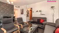 Sala d'estar de Pis en venda en Alhendín amb Aire condicionat i Terrassa