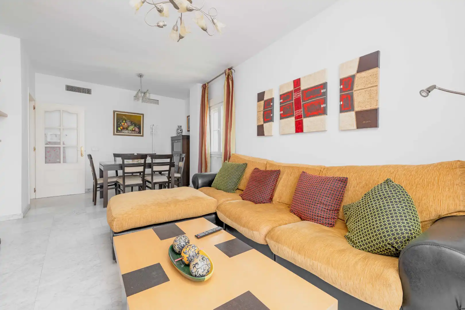 Sala d'estar de Àtic en venda en Marbella amb Aire condicionat, Calefacció i Terrassa