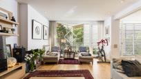 Living room of Flat for sale in  Barcelona Capital  with Air Conditioner, Heating and Parquet flooring