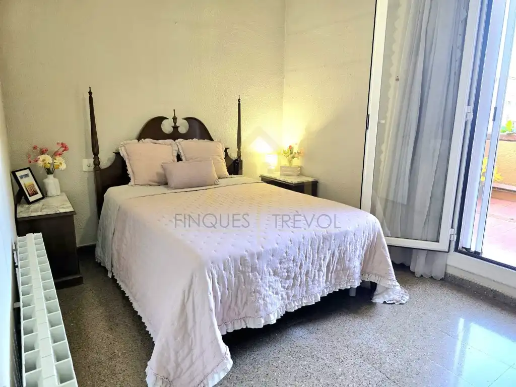 Schlafzimmer von Dachboden zum Verkauf in Granollers mit Klimaanlage und Terrasse