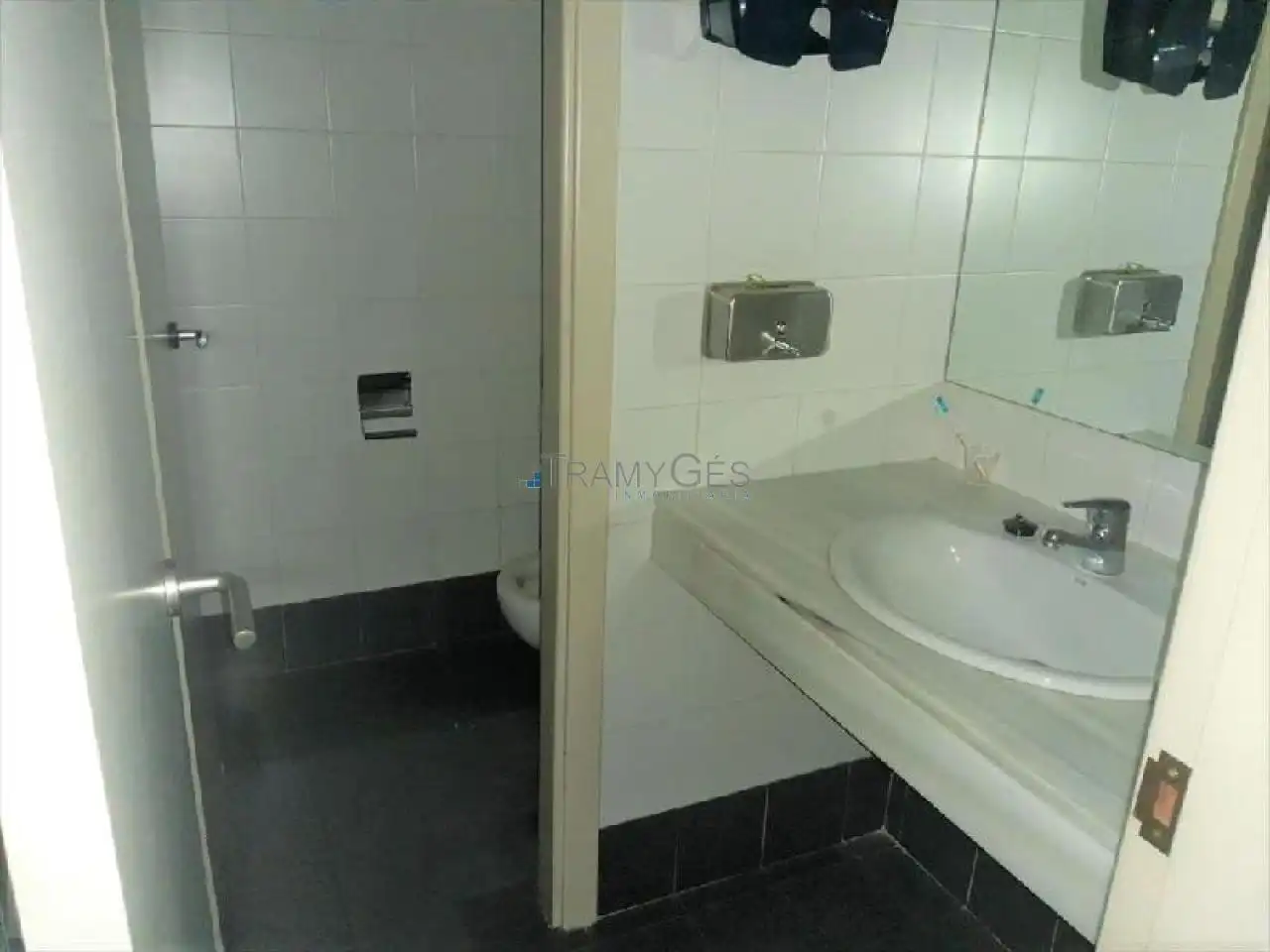 Local comercial en venda a AVENIDA FLORIDA, imagen 4