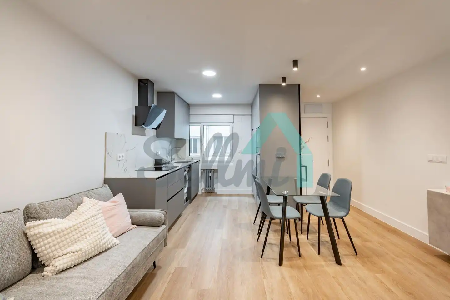 Kitchen of Flat for rent in Oviedo   with Heating, Terrace and Furnished