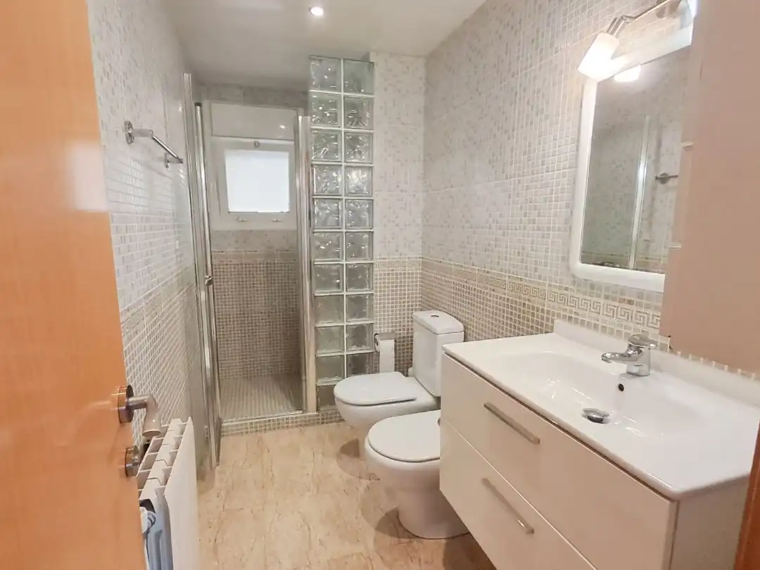 Piso con piscina en venta en Carrer Santa Victoria 11, imagen 8