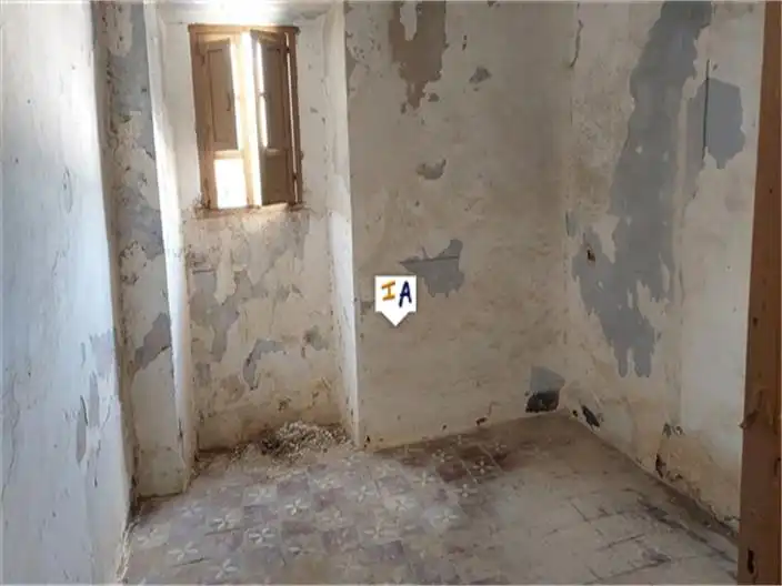 Country homes for sale in Algarinejo