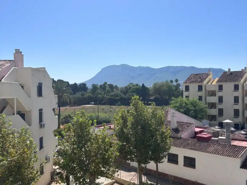 Vista exterior de Piso de alquiler en Las Marinas / Les Marines