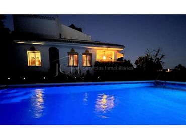 Casa amb piscina en venda a Mijas pueblo