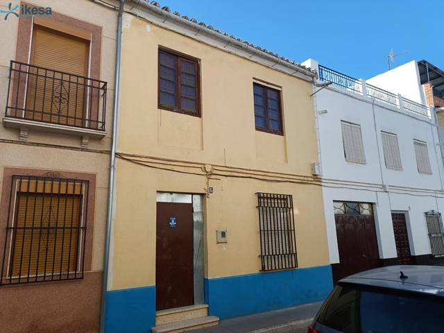 Casa adosada en Venta en La Roda de Andalucía