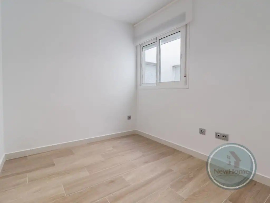 Habitación de Piso de alquiler en Elche / Elx con Aire acondicionado, Terraza y Piscina comunitaria