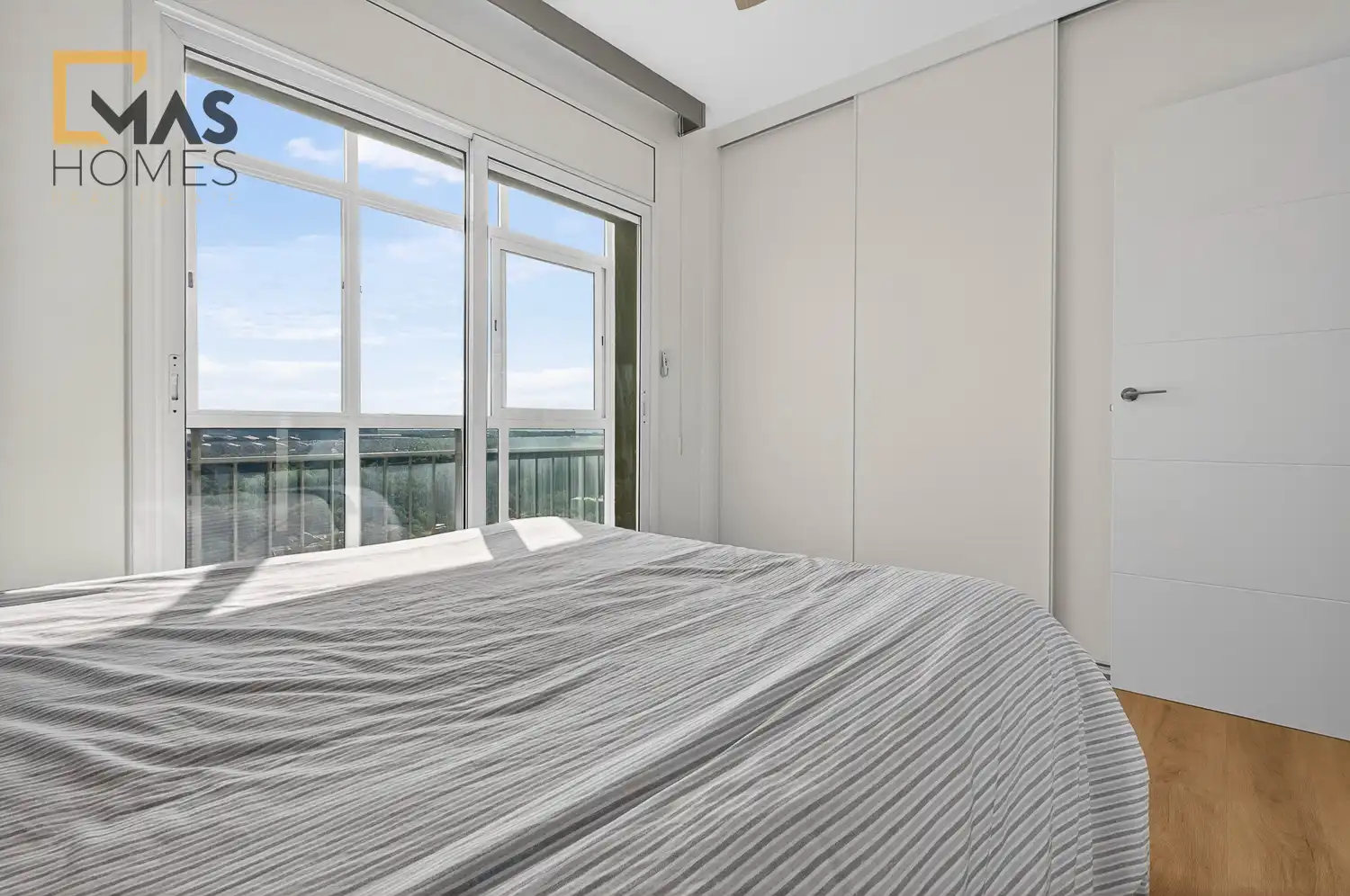 Schlafzimmer von Wohnung zum Verkauf in Sabadell mit Klimaanlage, Heizung und Terrasse