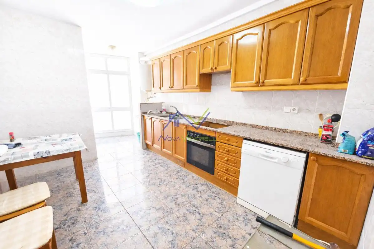 Cocina de Piso en venta en El Vendrell con Balcón