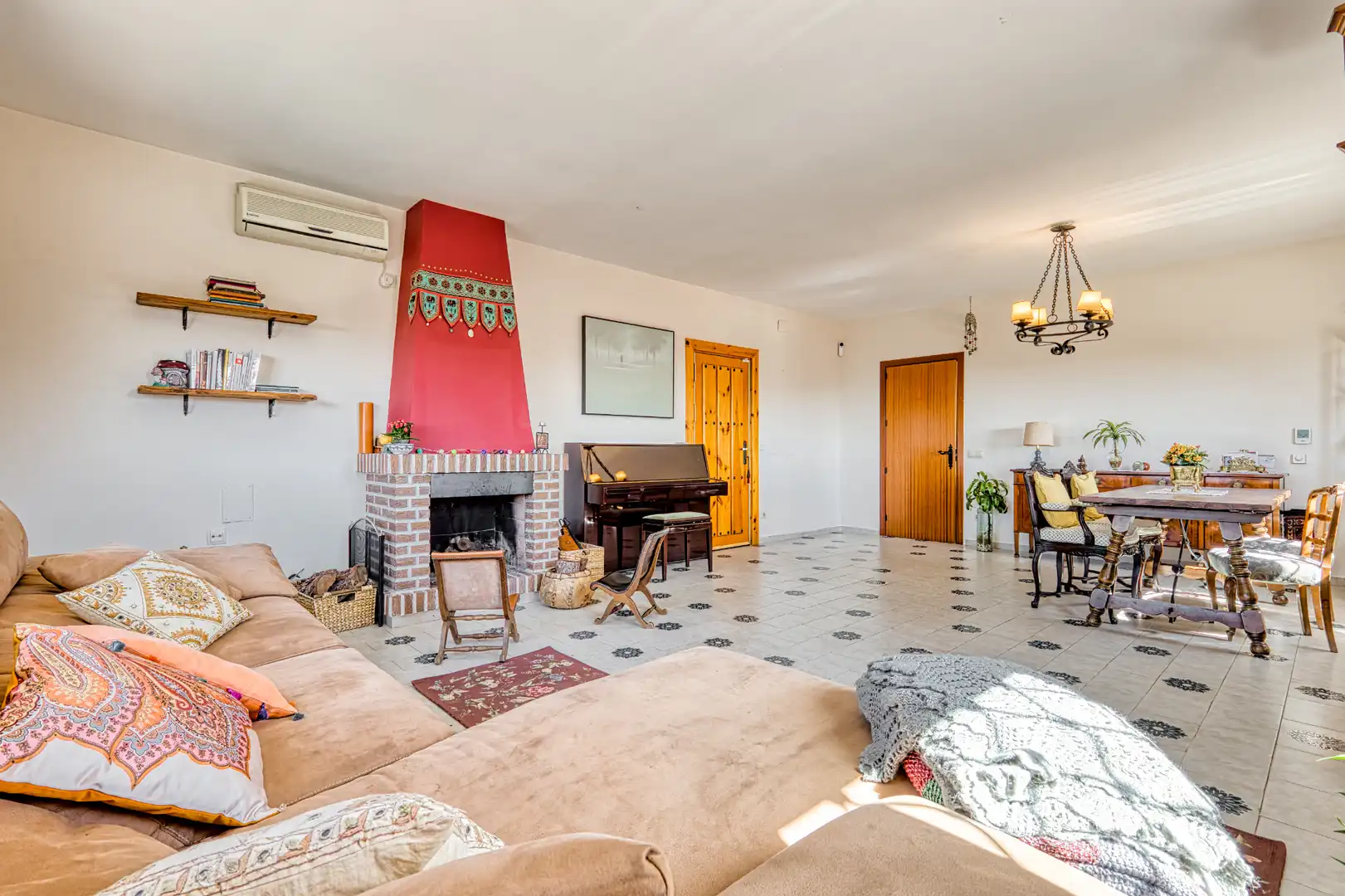 Living room of Houses for sale in Valdemorillo  with Heating, Private garden and Terrace