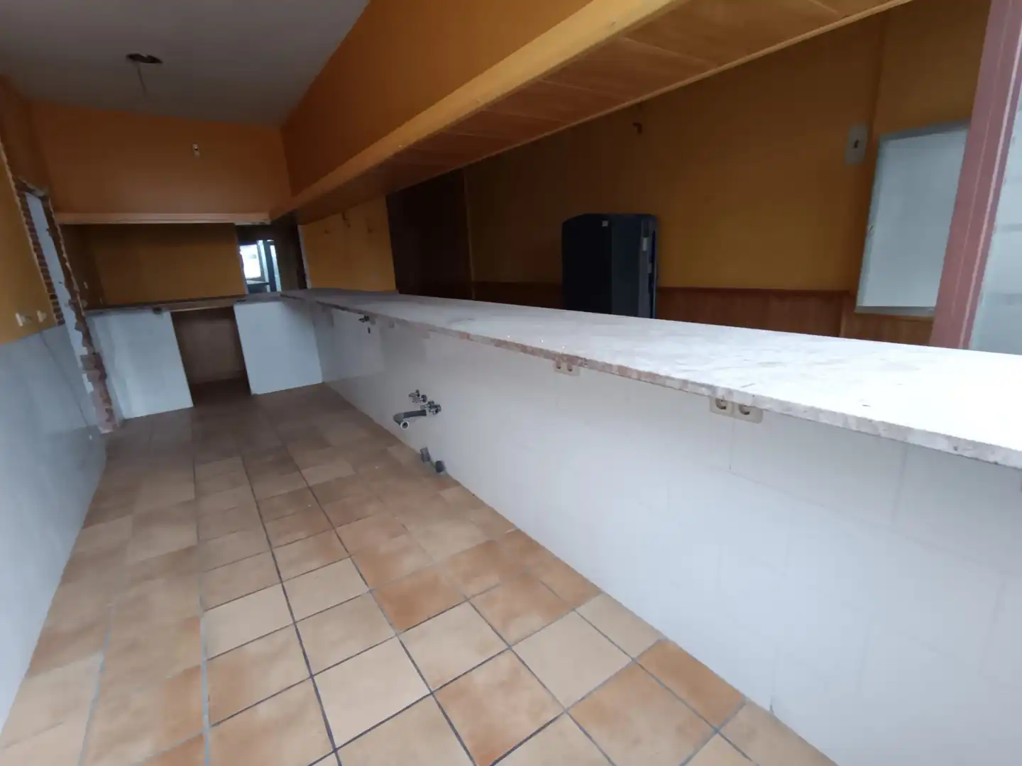 Cocina de Nave industrial en venta en Torrejón de la Calzada