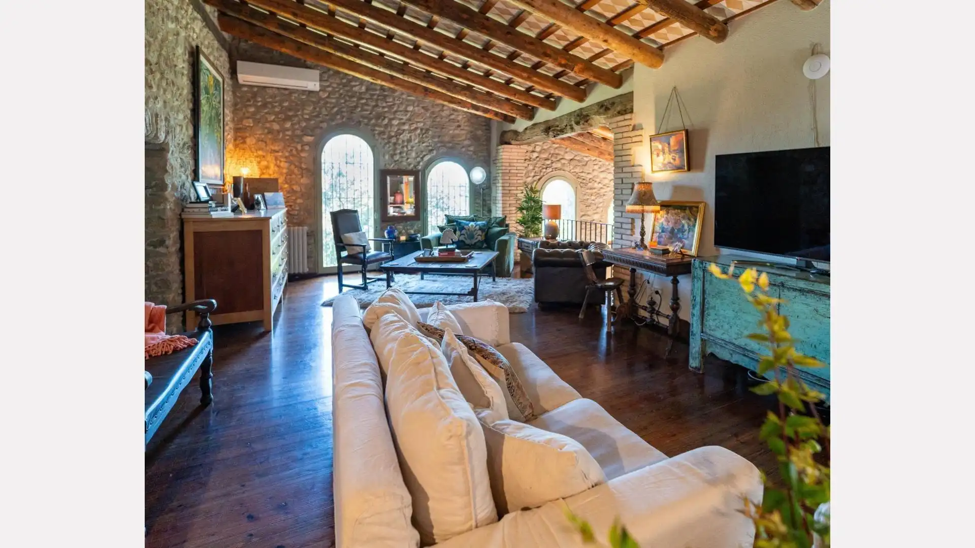 Sala de estar de Finca rústica en venta en Esponellà con Aire acondicionado, Calefacción y Jardín privado