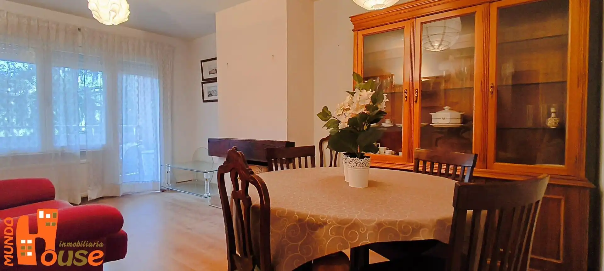 Comedor de Piso en venta en Real Sitio de San Ildefonso con Calefacción, Terraza y Piscina comunitaria