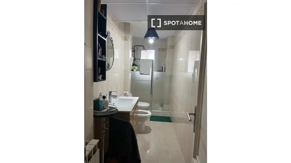 Baño de Apartamento para compartir en Zaragoza con Aire acondicionado, Calefacción y Terraza