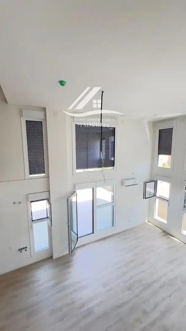 Piso en venta en Madrid con Aire acondicionado, Piscina y Piscina comunitaria