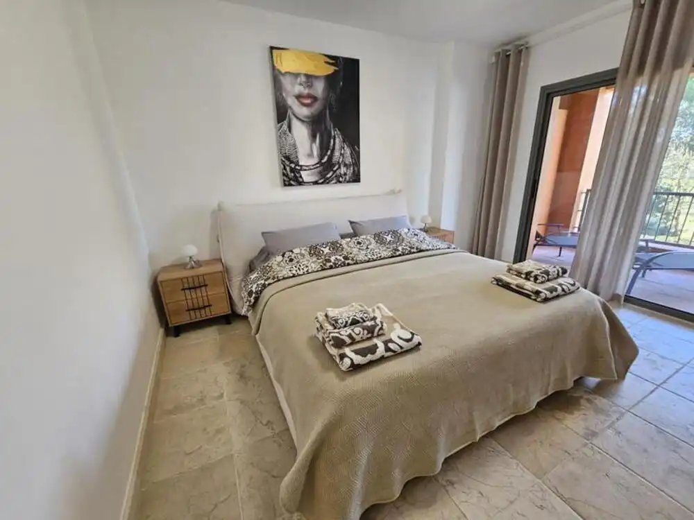 Schlafzimmer von Wohnungen zur Miete in Atalaya mit Klimaanlage, Terrasse und Abstellraum