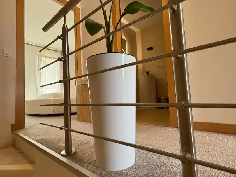 Wohnung zum Verkauf in Marbella mit Klimaanlage, Schwimmbad und Balkon