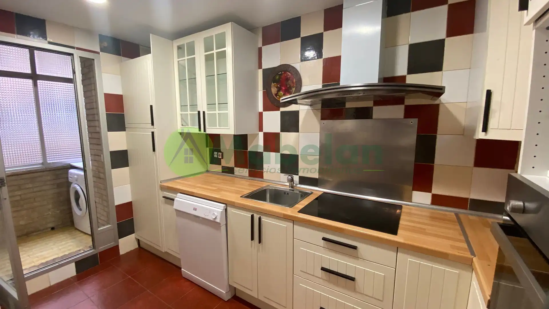 Cocina de Piso de alquiler en Madrid con Calefacción y Piscina comunitaria