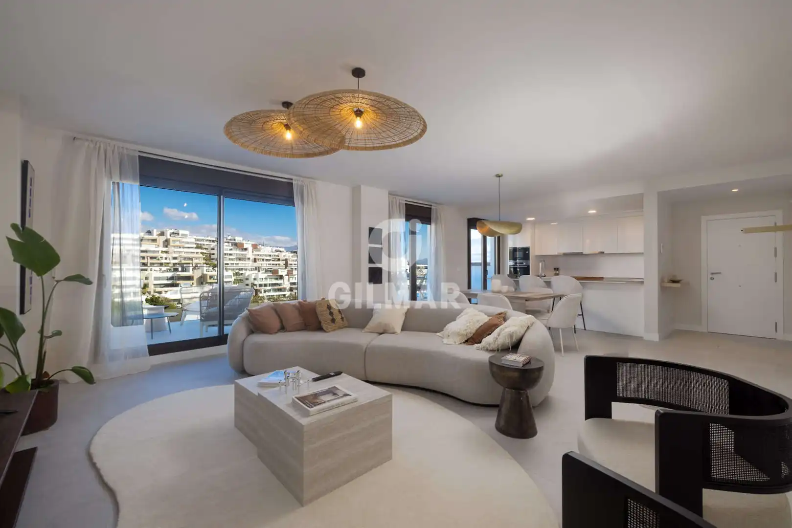 Sala de estar de Ático en venta en Estepona con Calefacción, Trastero y Piscina