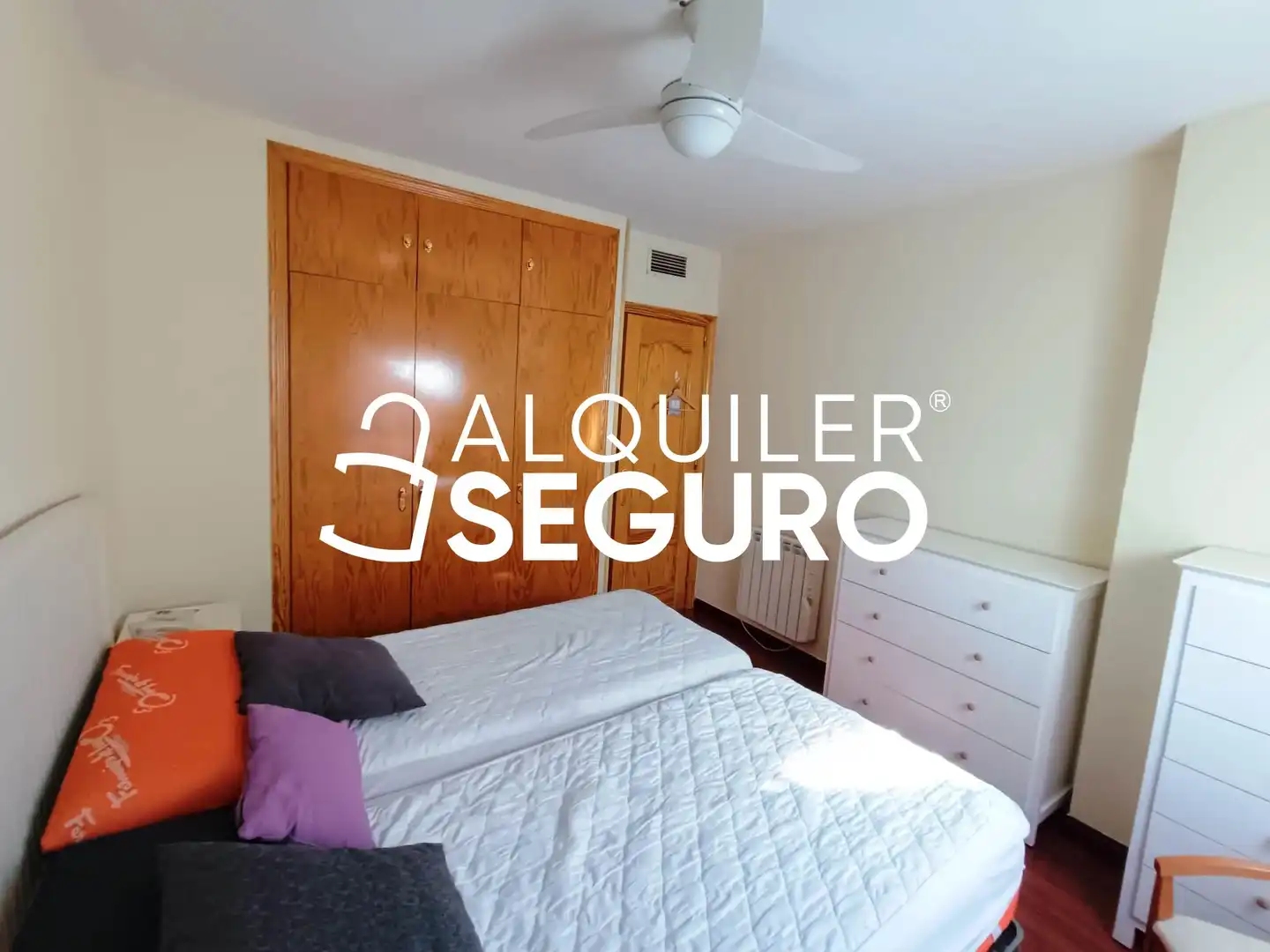 Bedroom of Flat for rent in Zona Centro - Ayuntamiento