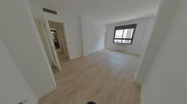Piso en Venta en Calle Talamanca del Jarama, 19C en Ensanche de Vallecas - La Gavia