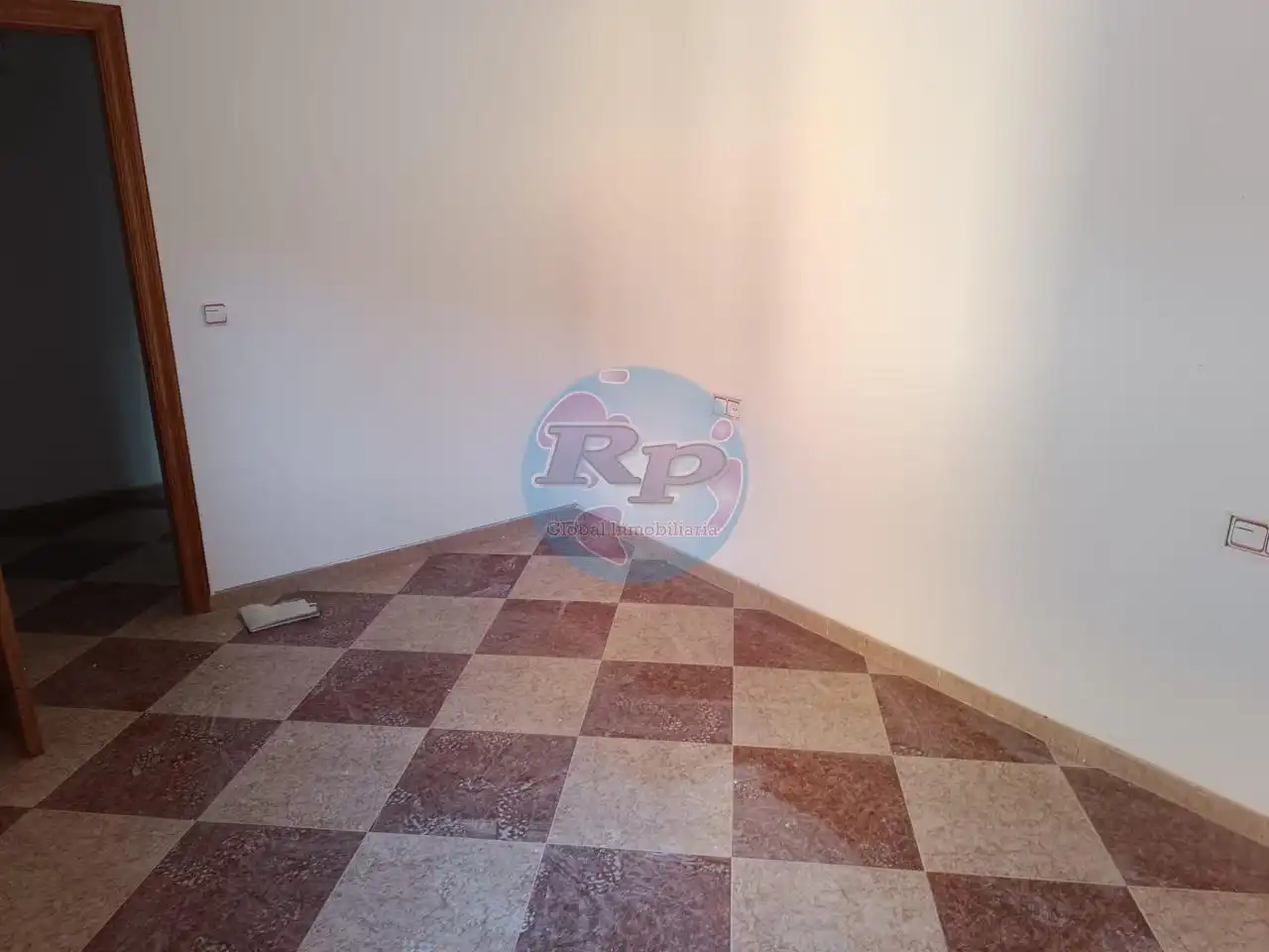 Piso en venta en Bembibre con Calefacción, Terraza y Trastero