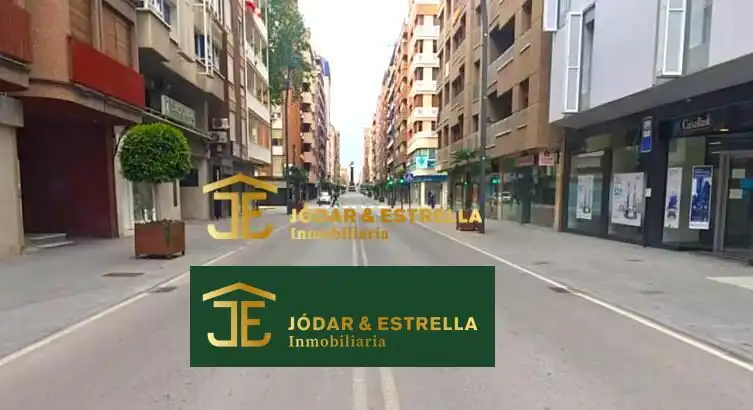 Pis amb terrassa en venda a Lorca Ciudad