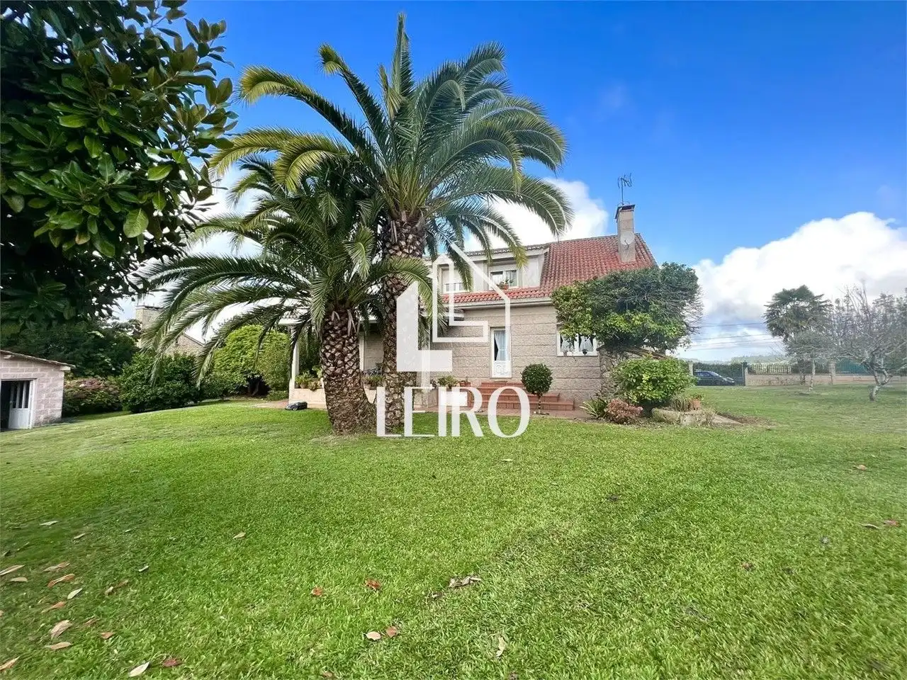 Vista exterior de Casa o chalet en venta en Santiago de Compostela  con Jardín privado