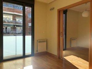 Dormitori de Apartament de lloguer en  Madrid Capital amb Aire condicionat, Calefacció i Parquet