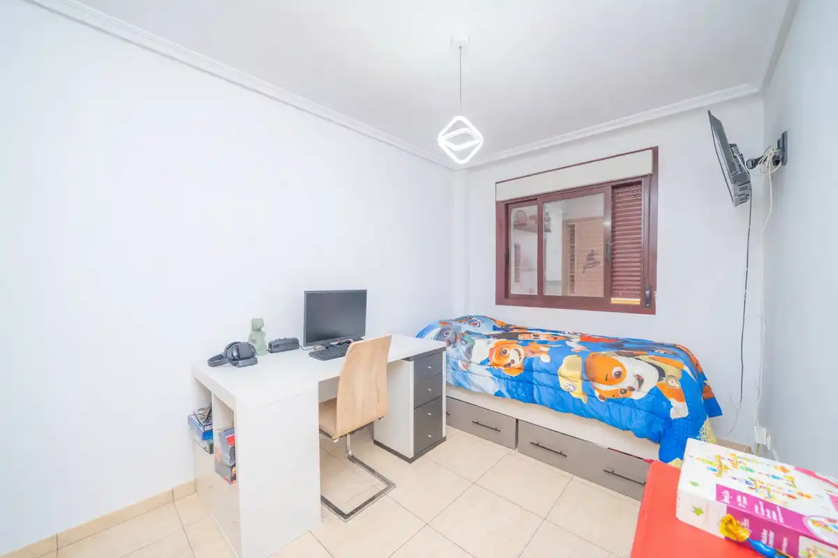 Habitación de Casa adosada en venta en La Nucia con Aire acondicionado, Calefacción y Terraza