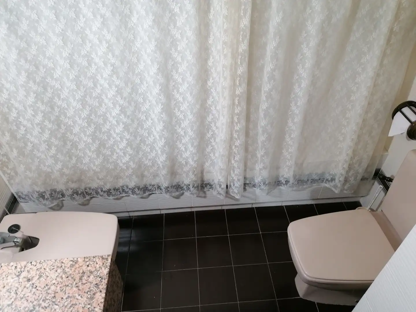 Baño de Apartamento de alquiler en Calafell con Terraza, Amueblado y Horno