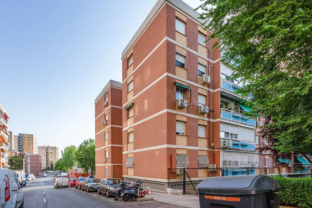 Vista exterior de Piso en venta en Madrid con Aire acondicionado y Calefacción