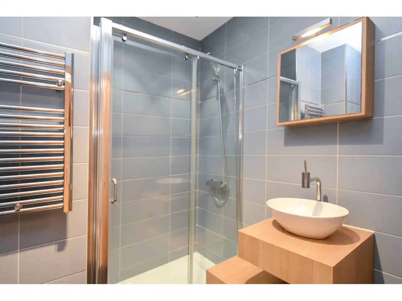 Baño de Piso de alquiler en Santander con Aire acondicionado y Balcón