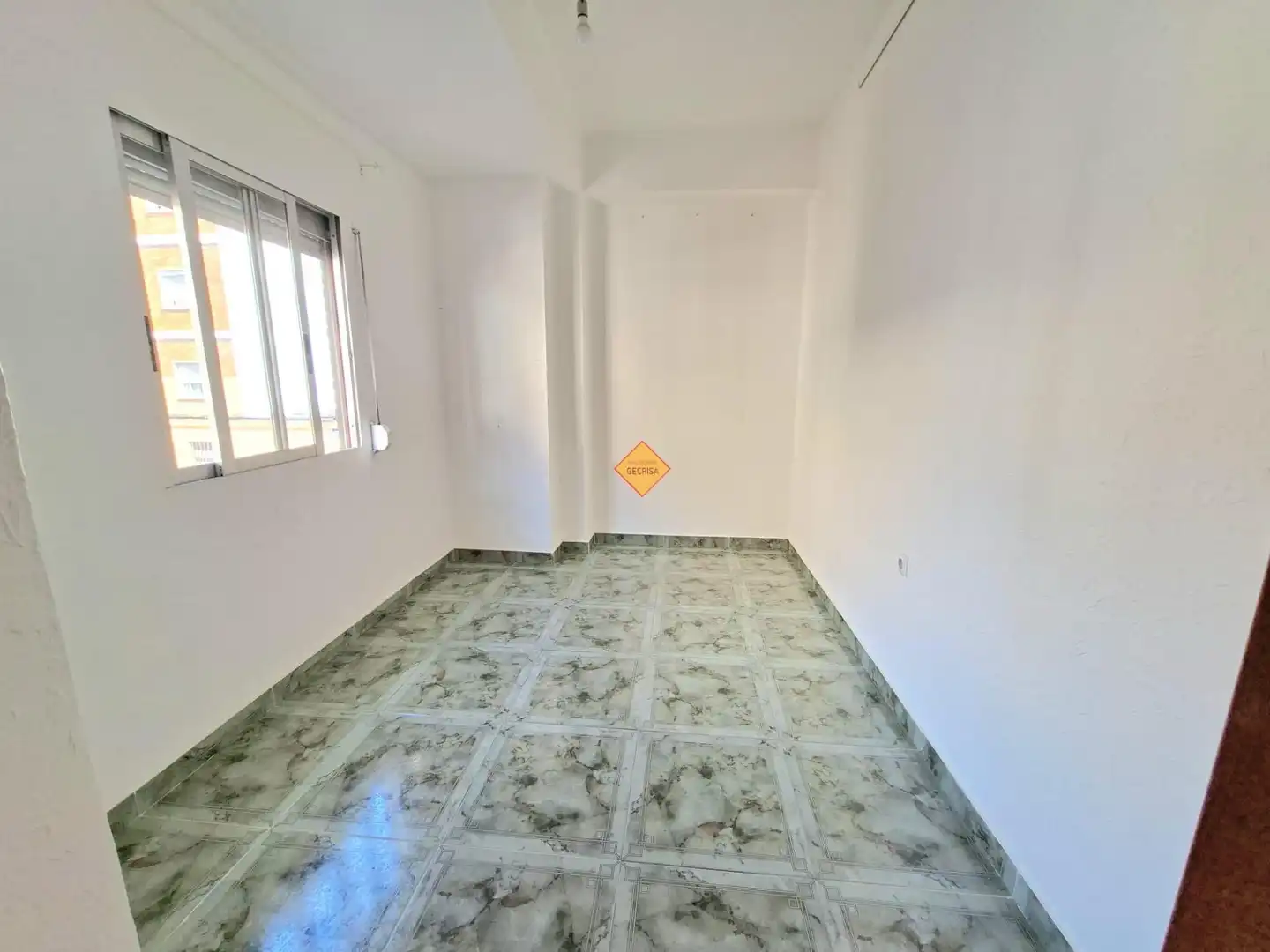 Piso en venta en Burjassot con Terraza
