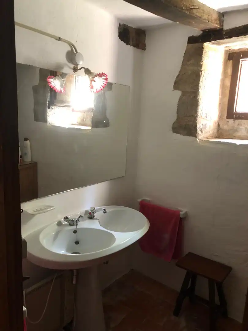 Baño de Finca rústica en venta en Olot con Aire acondicionado, Calefacción y Jardín privado