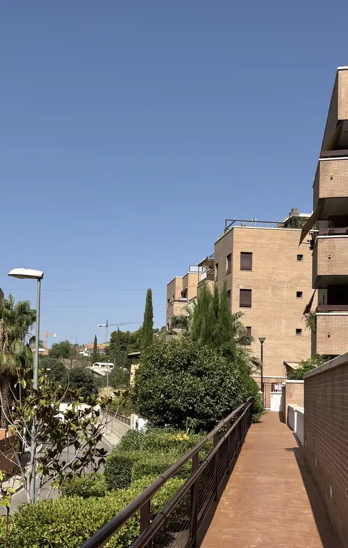 Vista exterior de Piso en venta en  Granada Capital con Aire acondicionado, Terraza y Piscina