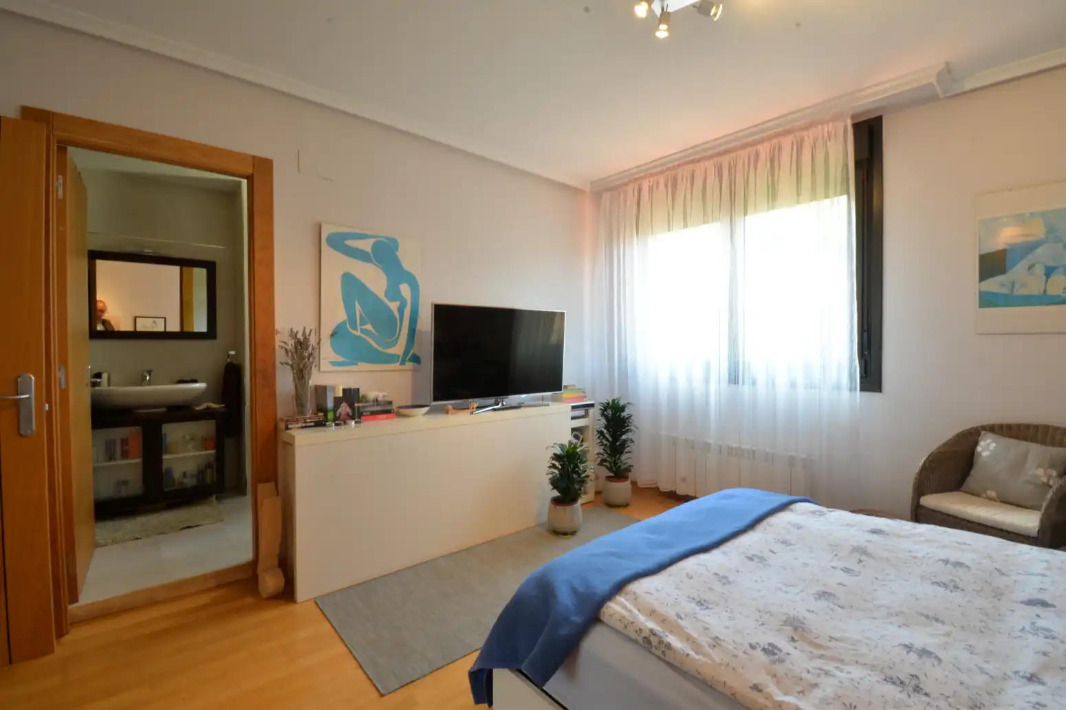 Habitación de Casa adosada en venta en Morcín con Calefacción, Jardín privado y Terraza