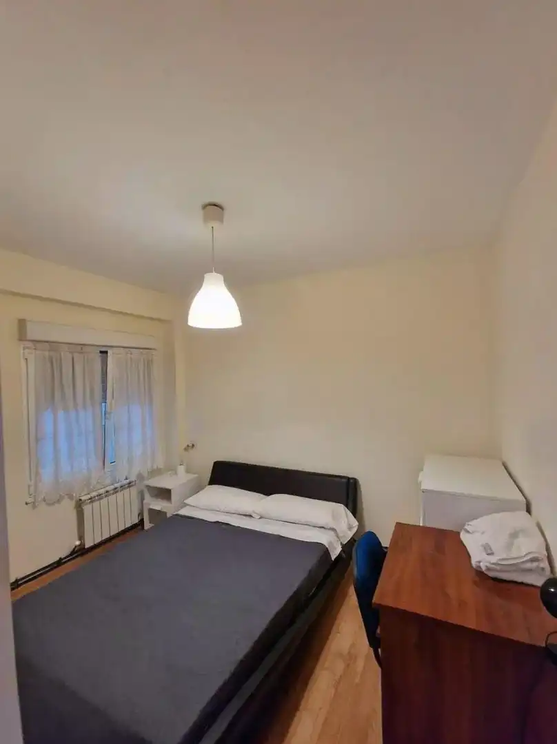 Bedroom of Flat for rent in Oviedo   with Heating and Furnished