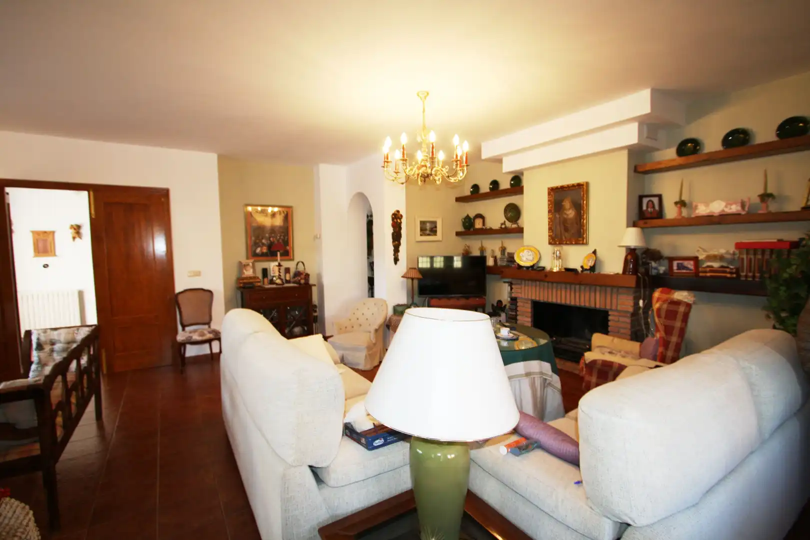 Sala d'estar de Casa o xalet en venda en Albacete amb Aire condicionat, Jardí privat i Terrassa