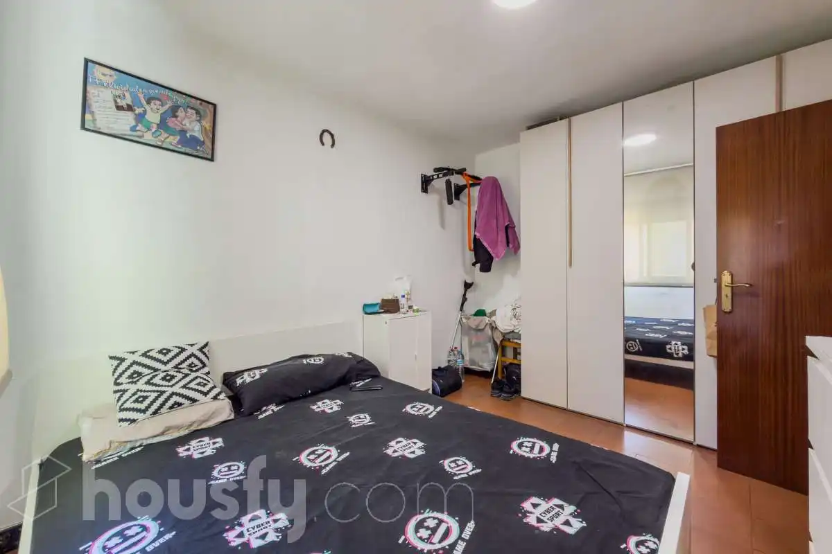 Dormitori de Pis en venda en Badalona amb Aire condicionat, Terrassa i Balcó