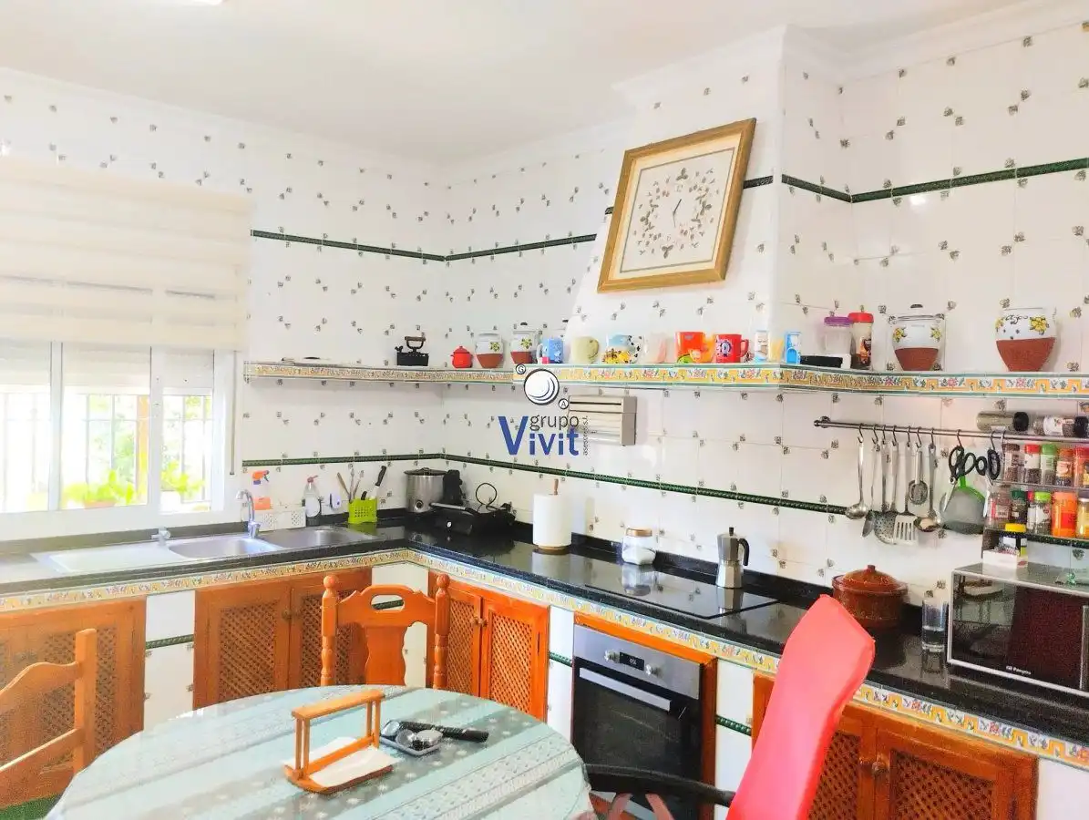 Cocina de Casa o chalet en venta en Carmona con Aire acondicionado, Jardín privado y Trastero