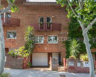 Vista exterior de Casa adosada en venda en Molins de Rei amb Aire condicionat, Calefacció i Parquet