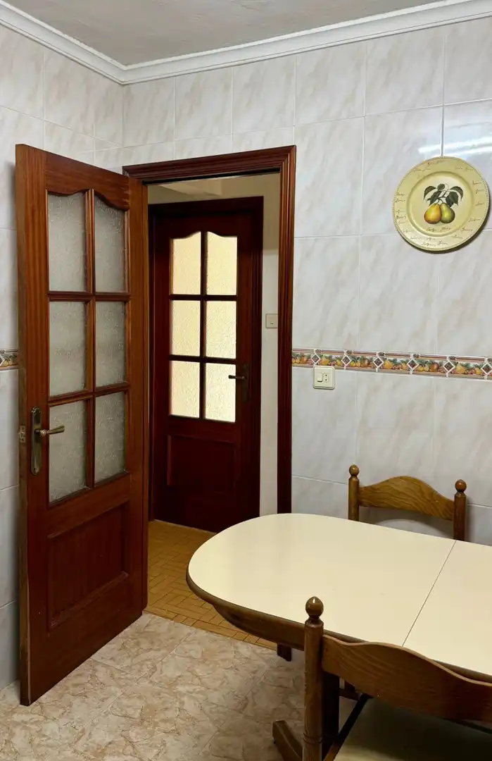 Wohnung zur Miete in Avilés mit Heizung und Möbliert