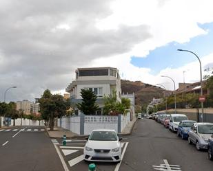 Exterior view of Attic for sale in  Santa Cruz de Tenerife Capital  with Terrace, Storage room and Furnished