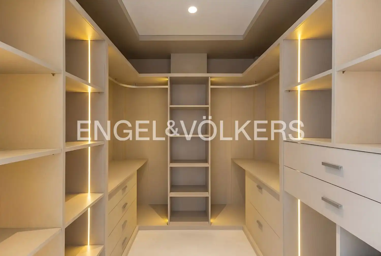 Houses for sale in Real  with Air Conditioner, Heating and Terrace