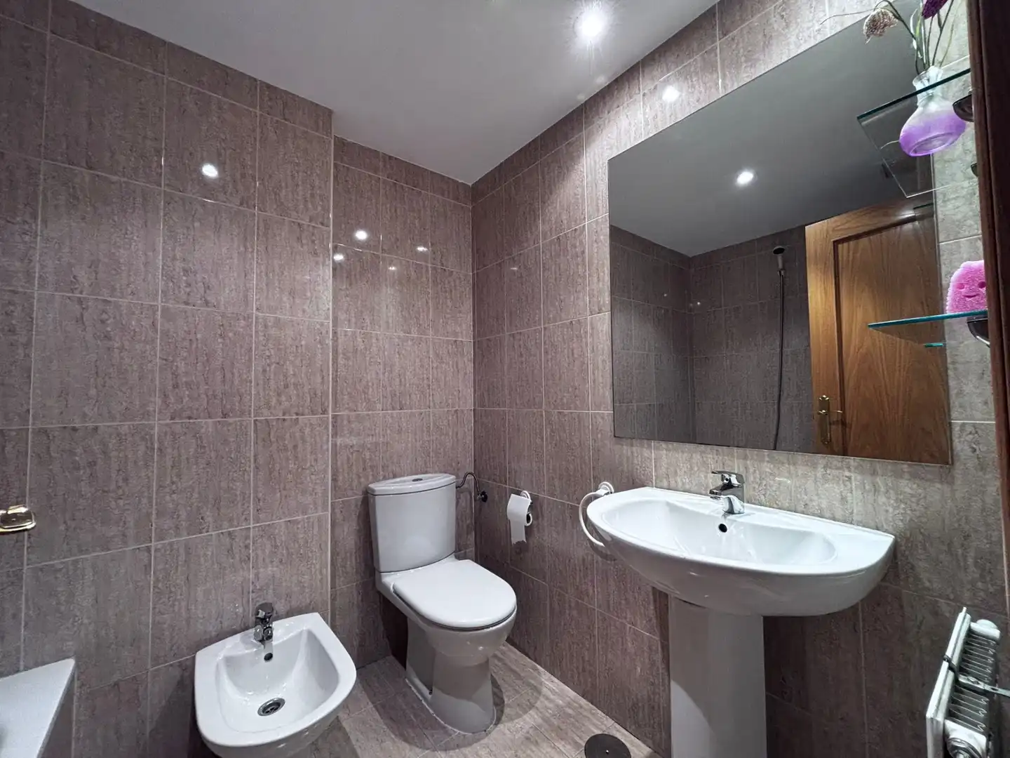 Badezimmer von Wohnungen zum Verkauf in Burgos mit Heizung