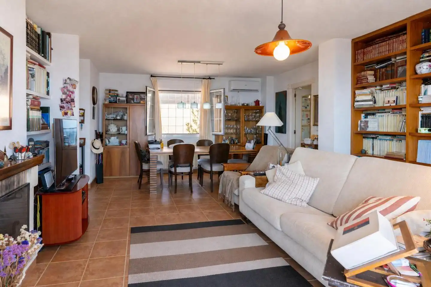 Living room of Houses for sale in Santa Pola  with Air Conditioner, Private garden and Terrace