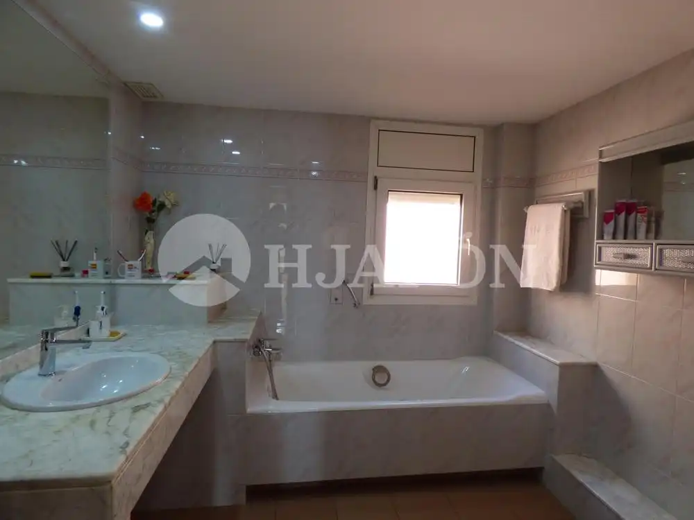 Baño de Casa o chalet en venta en Badalona con Aire acondicionado, Jardín privado y Terraza