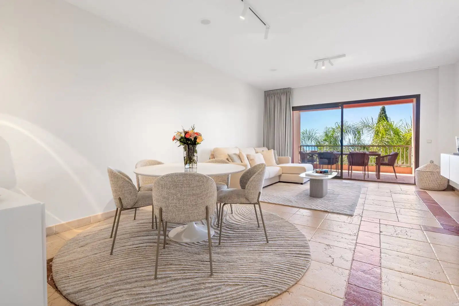 Living room of Flat for sale in La Zagaleta